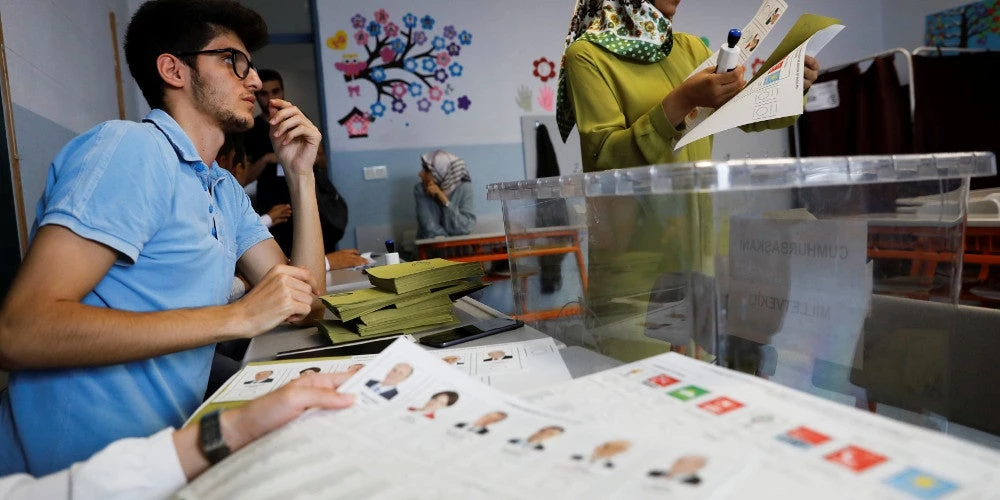 Έκλεισαν οι κάλπες στην Τουρκία – Ξεκινά η καταμέτρηση των ψήφων
